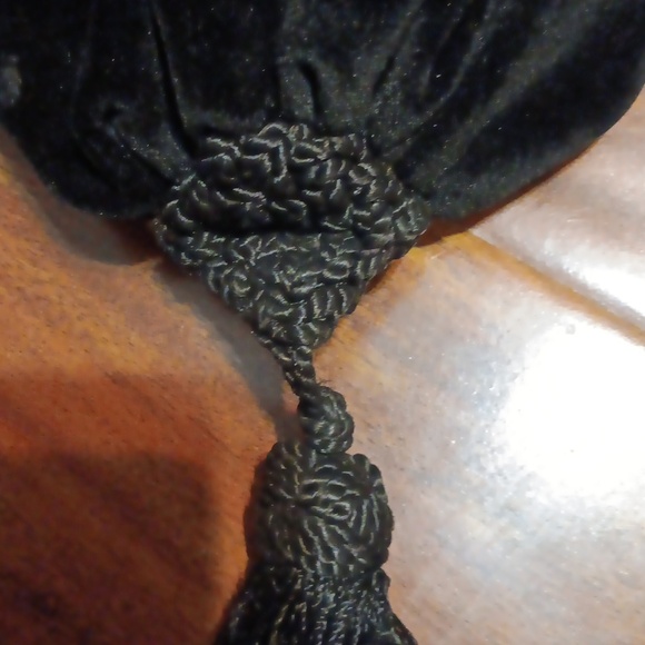 Antique Victorian metal top evening bag, 14"  top of clasp to bottom of tassel - Picture 3 of 4